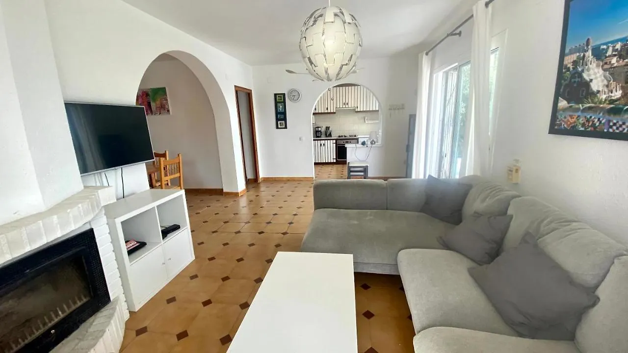 Villa Mar كالافات